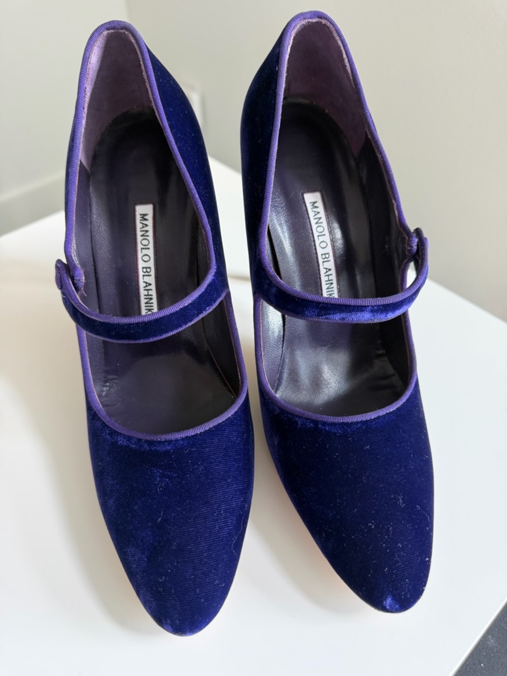 RARE! Manolo Blahnik Women's Velvet Mary Jane Pumps in Purple
